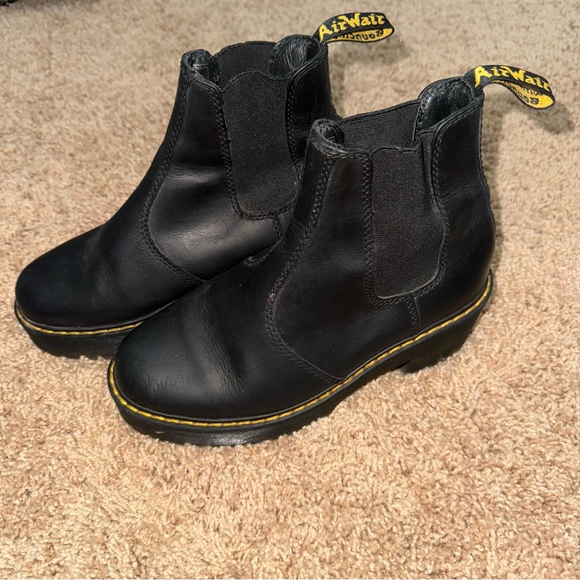 Doc Martens: ROMETTY WYOMING LEATHER PLATFORM CHELSEA BOOTS. - Picture 1 of 5